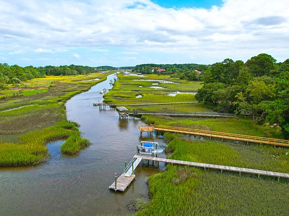3rd image of 1269 River Rd
