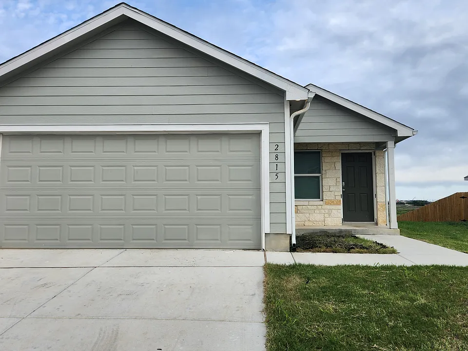 2815 Charpak Dr