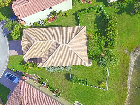 5th image of 2336 NW Del Corso Ct