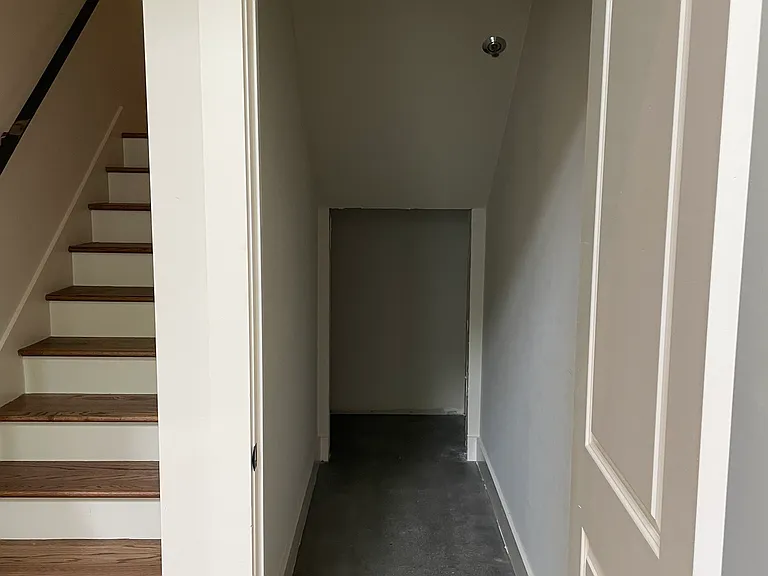 112 E 5th Ave #102 — Photo 7