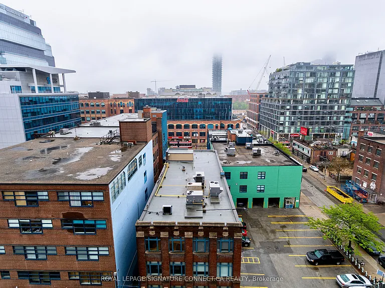 460 Adelaide St E #1112 — Photo 6