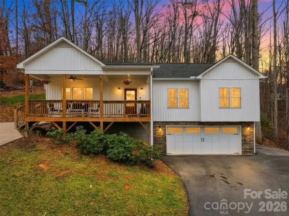 51 Leatherwood Dr, Candler, NC 28715