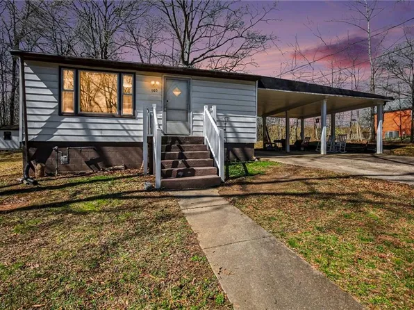 503 Cedar St, Eden, NC 27288