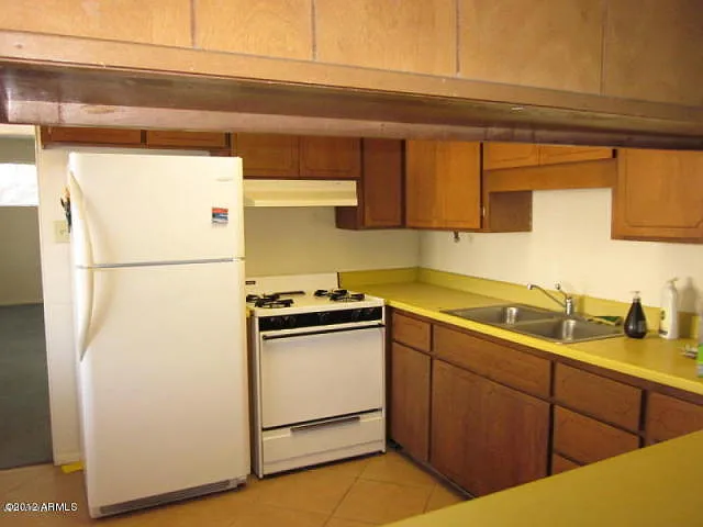 529 W 17th Pl — Photo 11