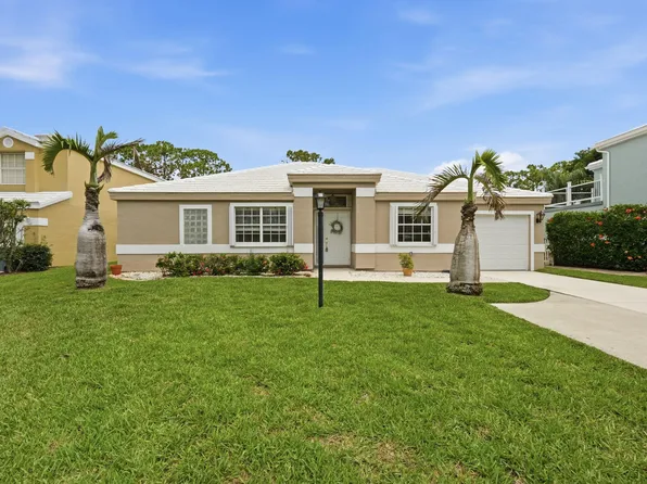 9205 SE Woods End Place, Jupiter, FL 33469