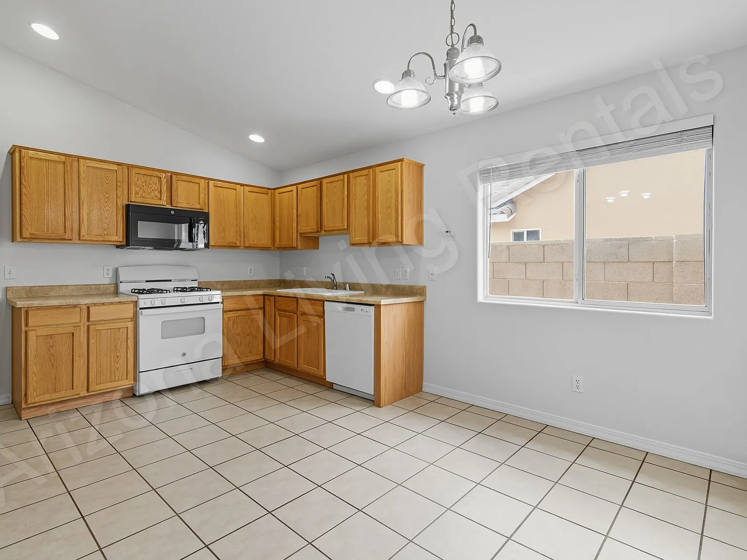3 bed, 1277 sqft, $1,500 — Photo 4