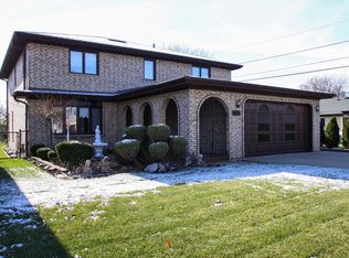 1515 Laverne Ave, Park Ridge, IL 60068