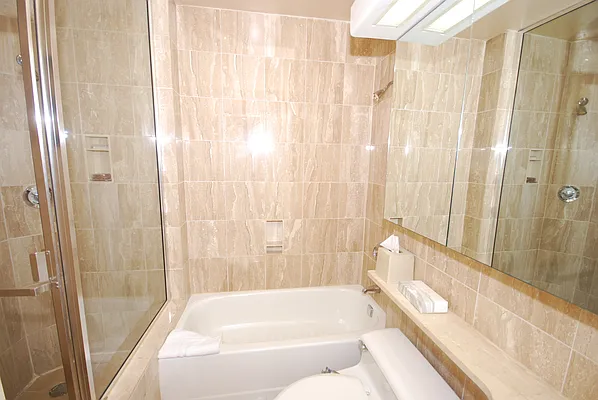 Sold by Yoram Adin, LREB | media 9