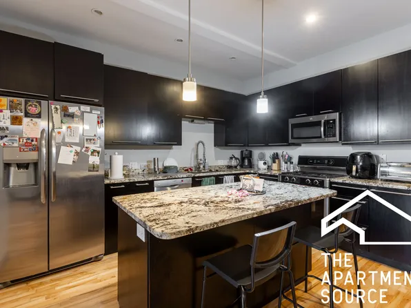 2348 N Lister Ave APT 201, Chicago, IL 60614