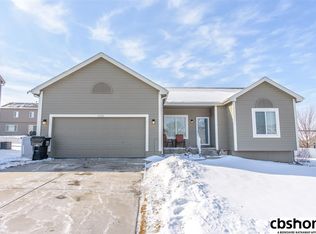 1101 Gold Coast Rd, Papillion, NE 68046