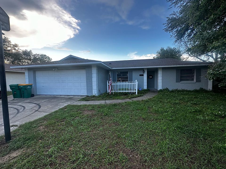 2715 N Dellwood Dr, Eustis, FL 32726 | Zillow