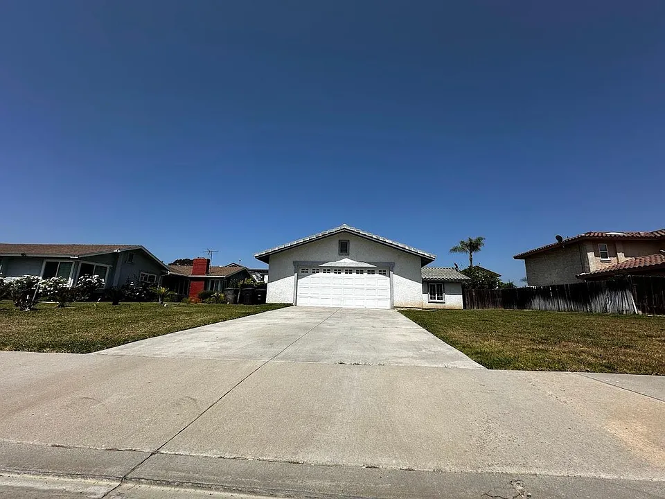 3147 Edwards Pl