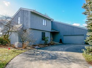 30 College Crest Ests, Hudson, NY 12534