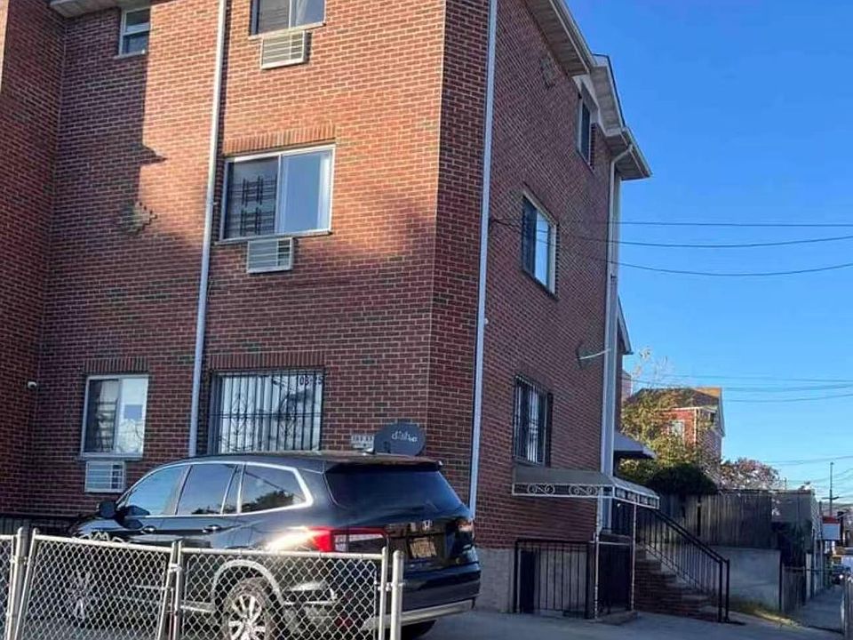 1st image of 103-25 Alstyne Avenue