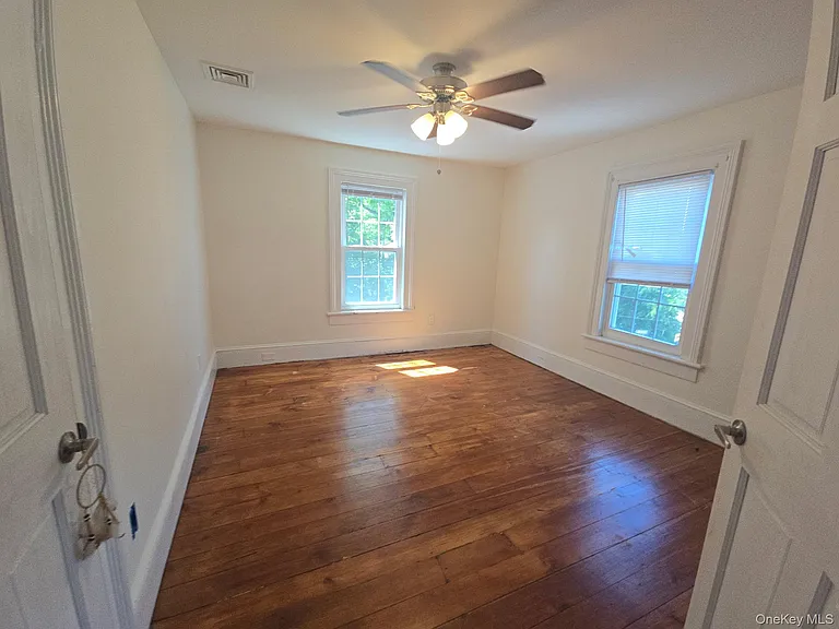 145 W Main St — Photo 8
