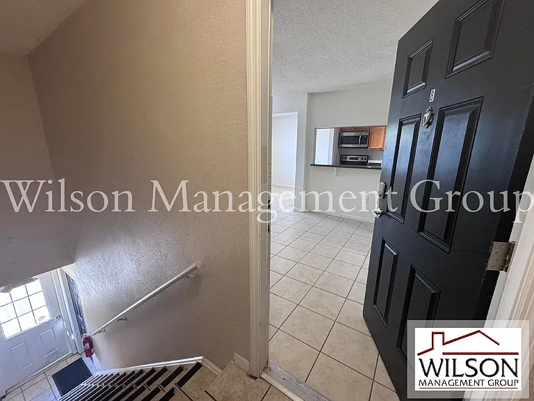 115 E Smith St #8 — Photo 2