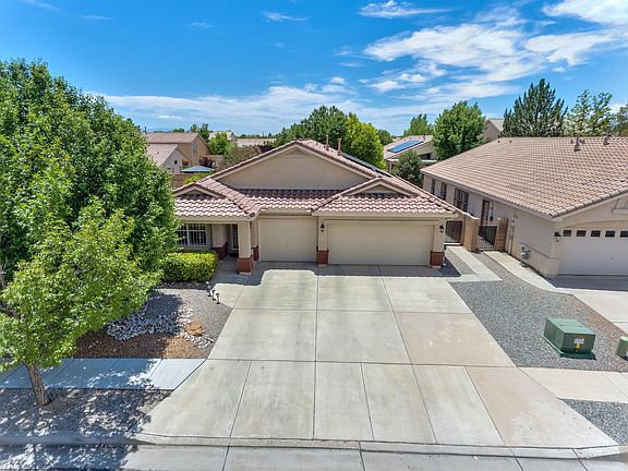 3rd image of 6004 Sipapu Ave NW
