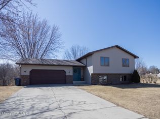 117 W Oriole Dr, Fergus Falls, MN 56537