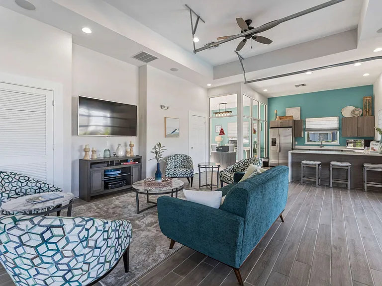 Eden's Edge Apartments — Photo 13