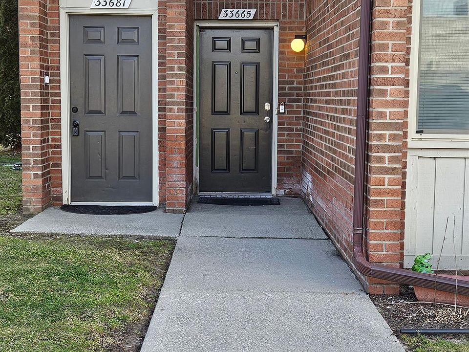 1st image of 33665 Pondview Cir