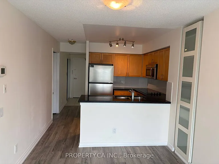 30 Harrison Garden Blvd #1906 — Photo 12