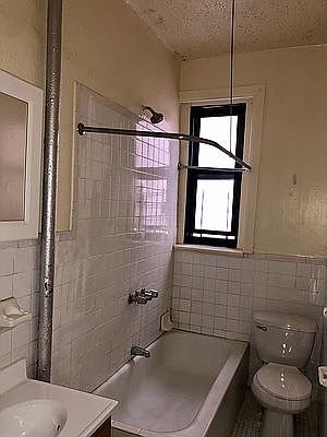 3rd image of 636 E 21st St APT 35