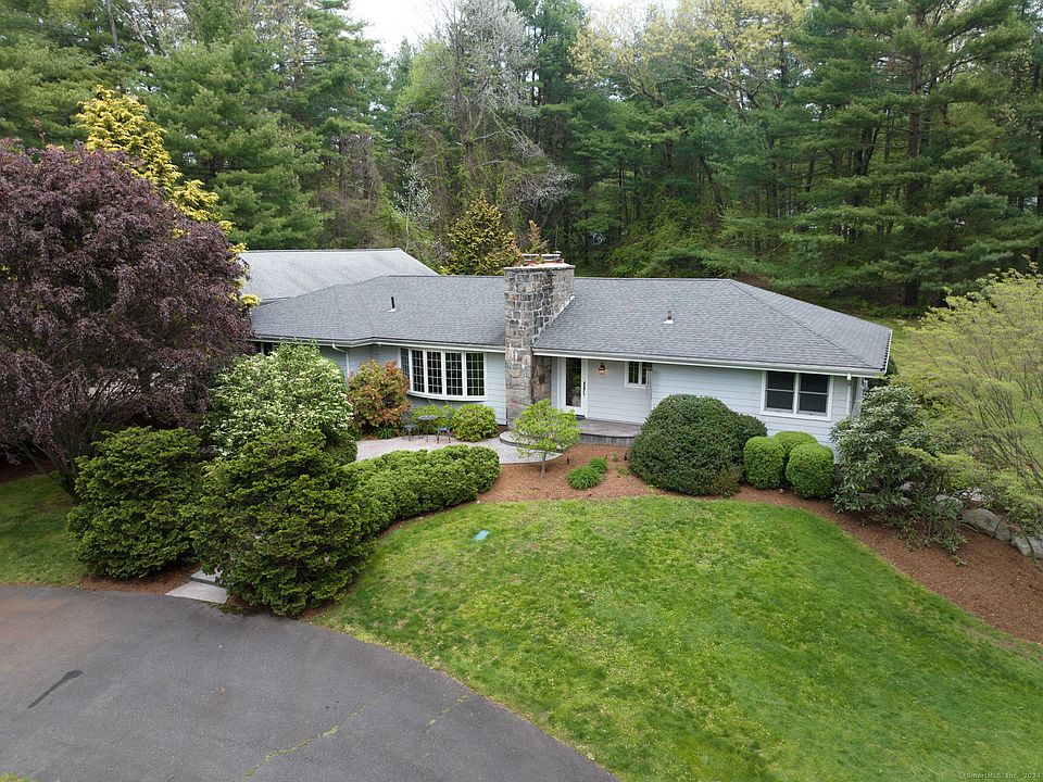 1st image of 598 Oakwood Drive