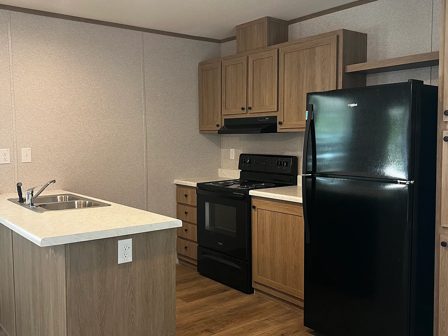 607 Lake Tahoe Cir — Photo 4