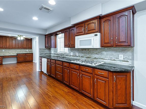 4th image of 2104 Westlund Dr