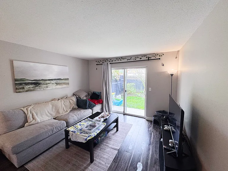 45640 Storey Ave #22 — Photo 5