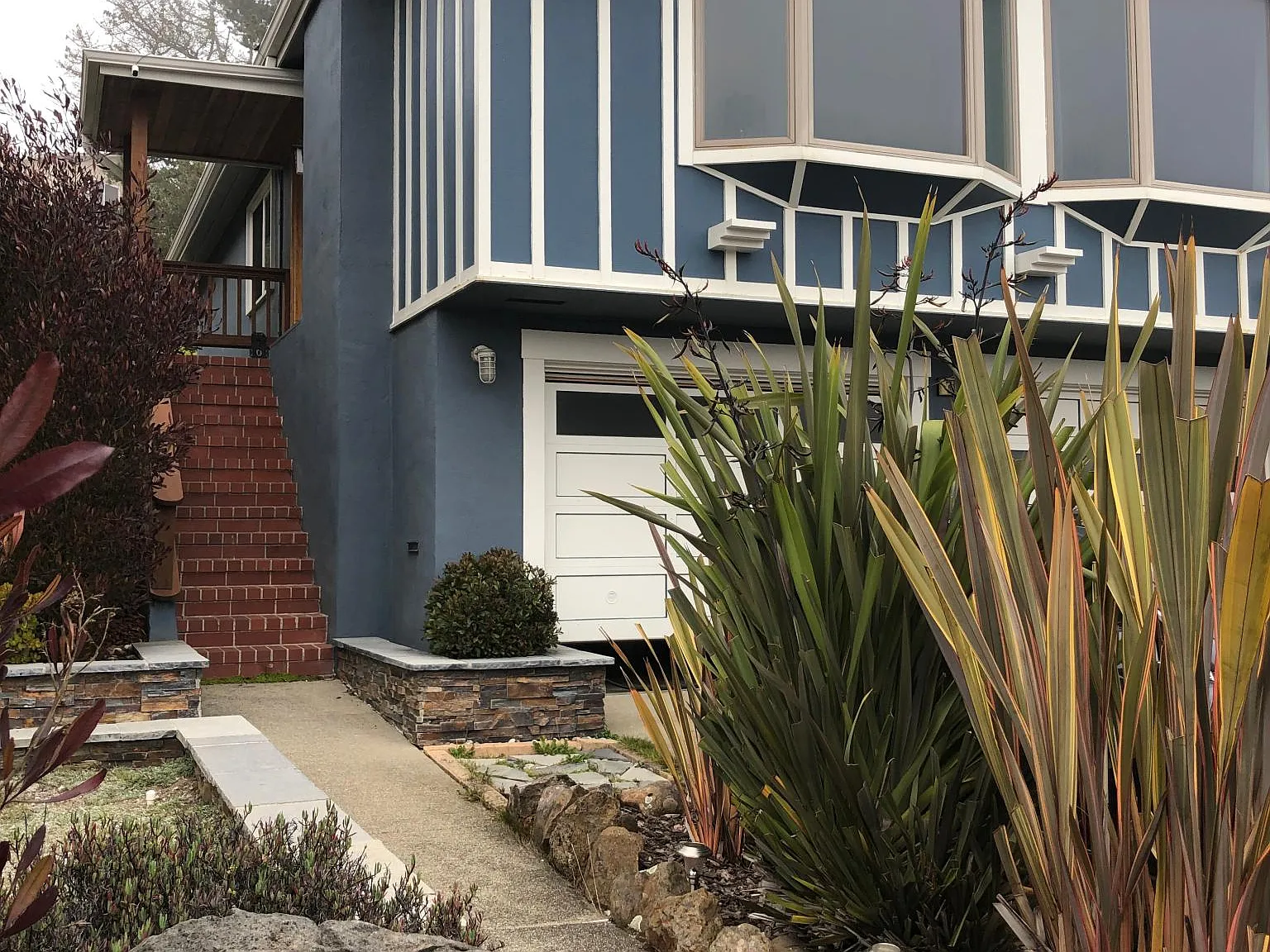 305 Farallon Ave — Photo 2