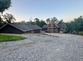 32047 Falcon Dr, Unionville, MO 63565