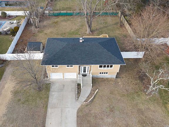 3rd image of 11 Donald St