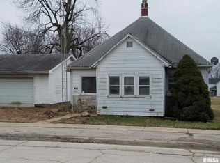 271 W Arch St, Mount Auburn, IL 62547