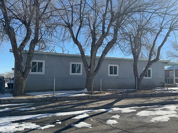 3rd image of 2220 Lewis Ave