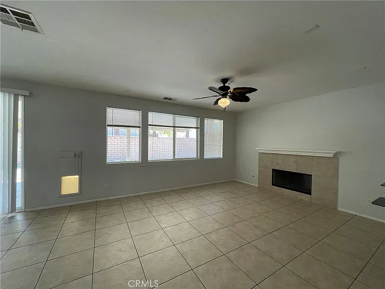 37222 Camden Dr — Photo 11
