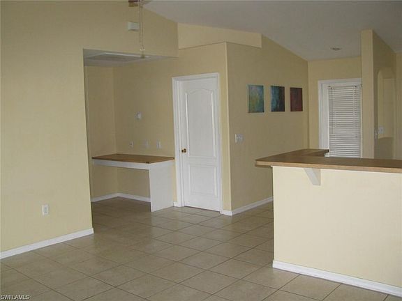 5th image of 1010 Chapel Ave