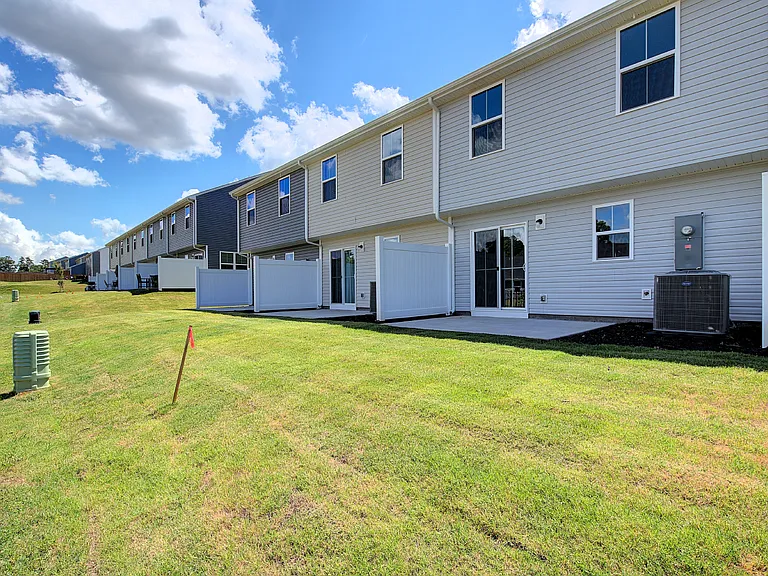 411 Mancini Dr — Photo 20