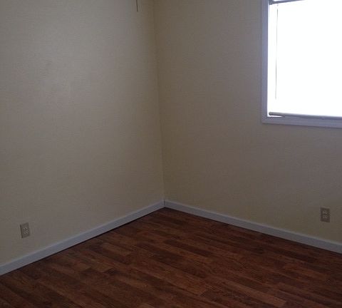 4th image of 10 Richardson Dr