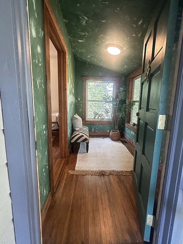 Studio, 1.0 bath, 566 sqft, $1,500 — Photo 2