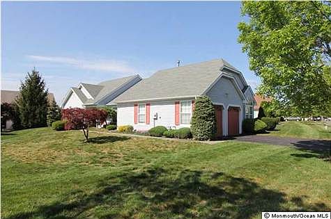 3rd image of 2433 Spring Hill Dr