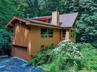 69 Canopus Hill Rd, Putnam Valley, NY 10579