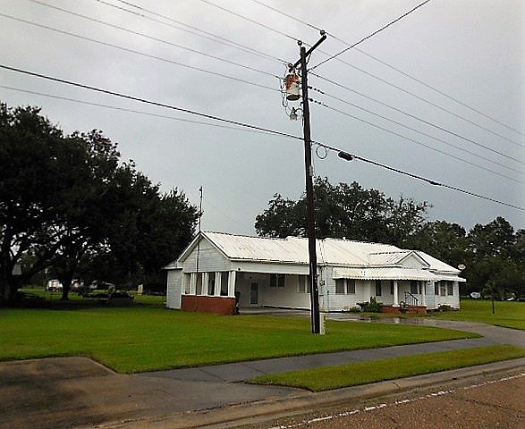 1st image of 2467 Cecilia Sr High School Hwy
