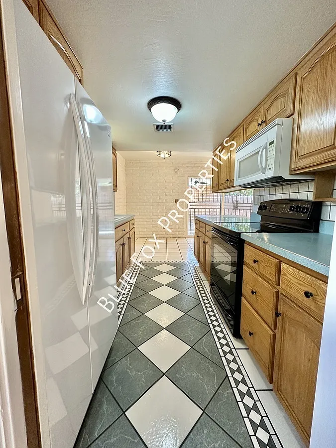 8825 E Old Spanish Trail — Photo 3