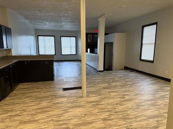 3rd image of 495 Emerson St APT 1