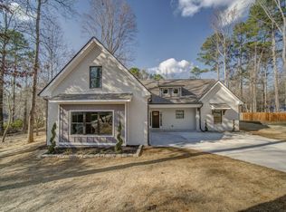 63 Muskogee Ct, Dallas, GA 30132