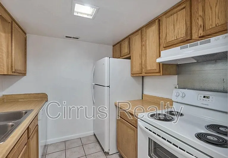 90 Francis St — Photo 8