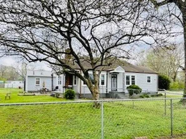 700 E Warren St, Tullahoma, TN 37388