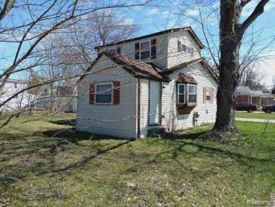 22419 Hoffman St, Saint Clair Shores, MI, 48082