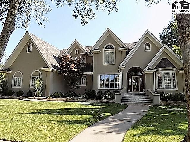 1st image of 14 Oakwood Ln